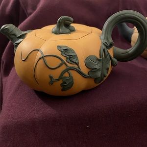 Vintage Chinese Teapot!